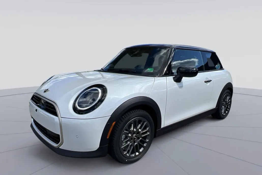 2026 Mini Cooper Iconic photo 1