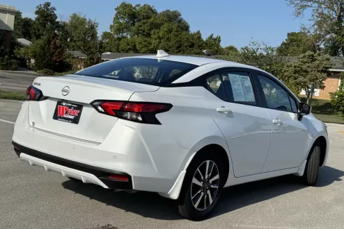 2025 Nissan Versa SV photo 2
