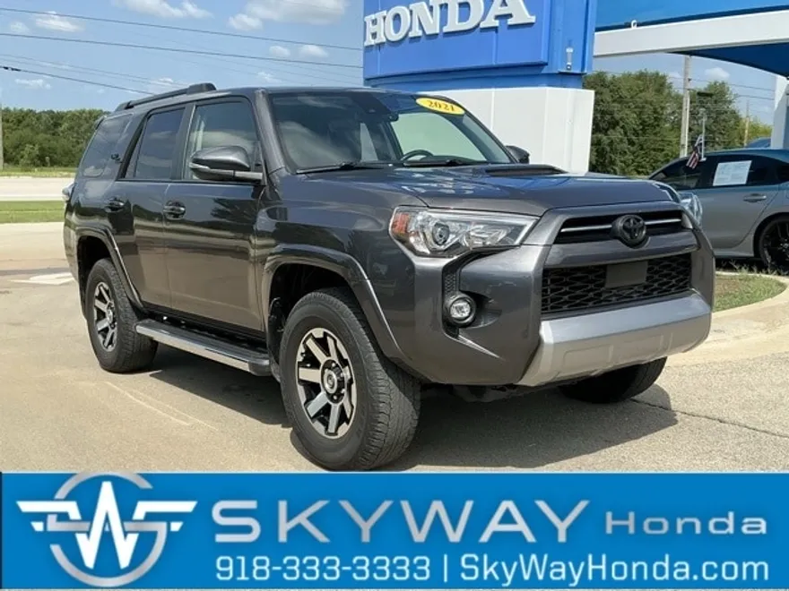 2021 Toyota 4Runner TRD Off-Road Premium photo 1