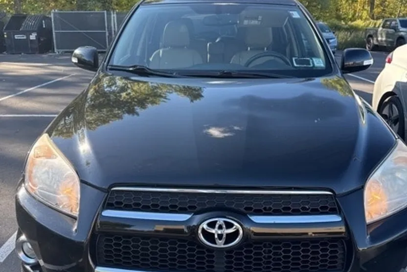 2012 Toyota RAV4 Limited photo 1