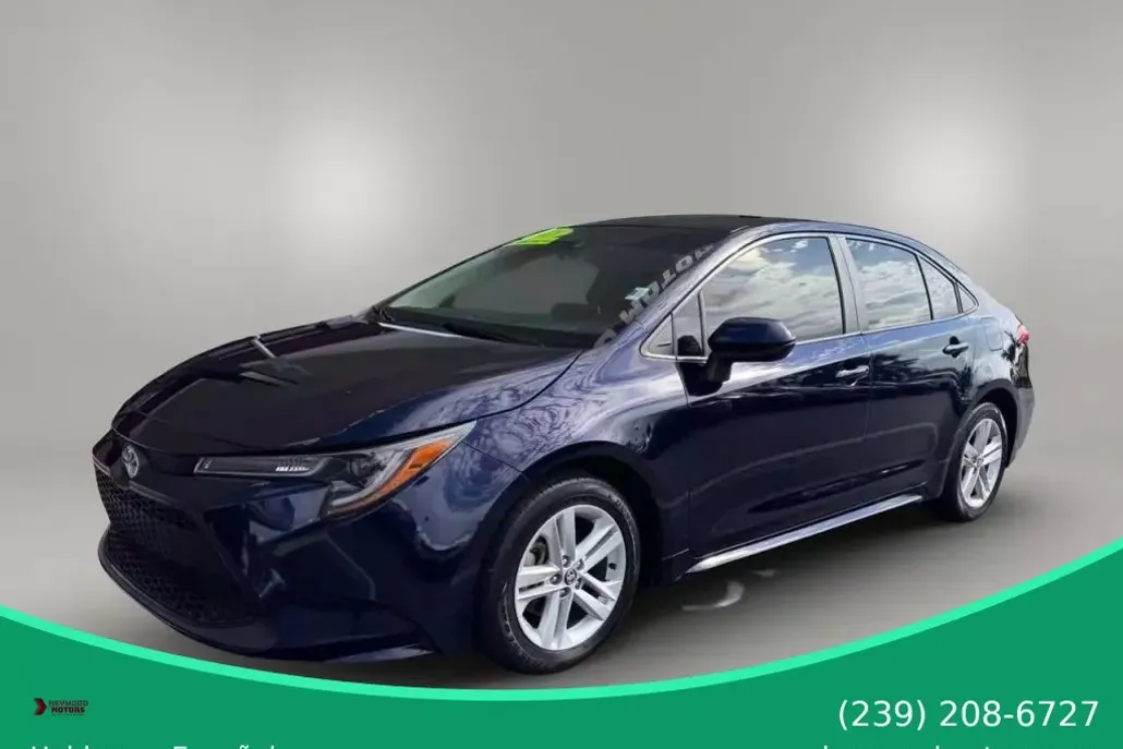 2021 Toyota Corolla LE photo 1