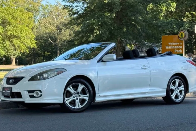 2008 Toyota Camry Solara photo 1