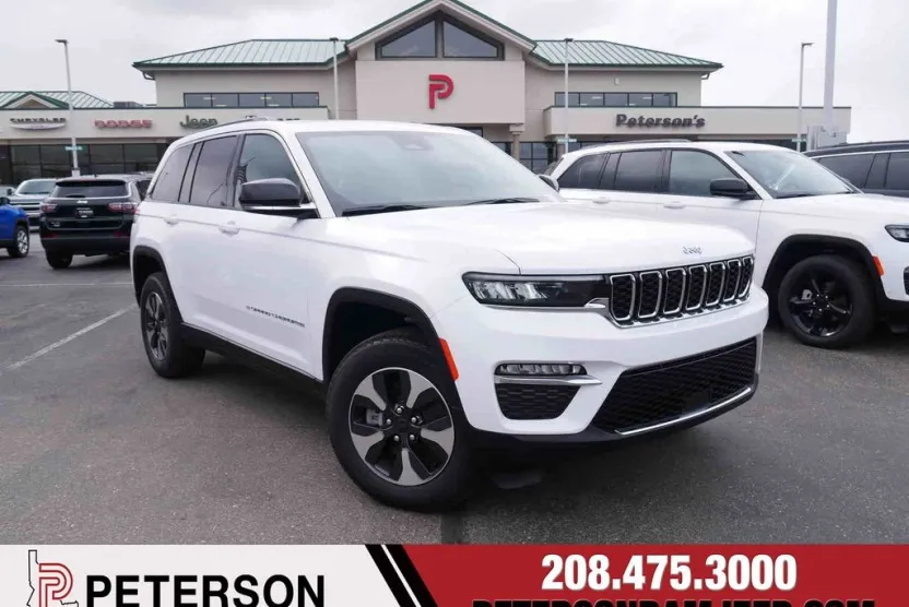 2025 Jeep Cherokee 4xe photo 1