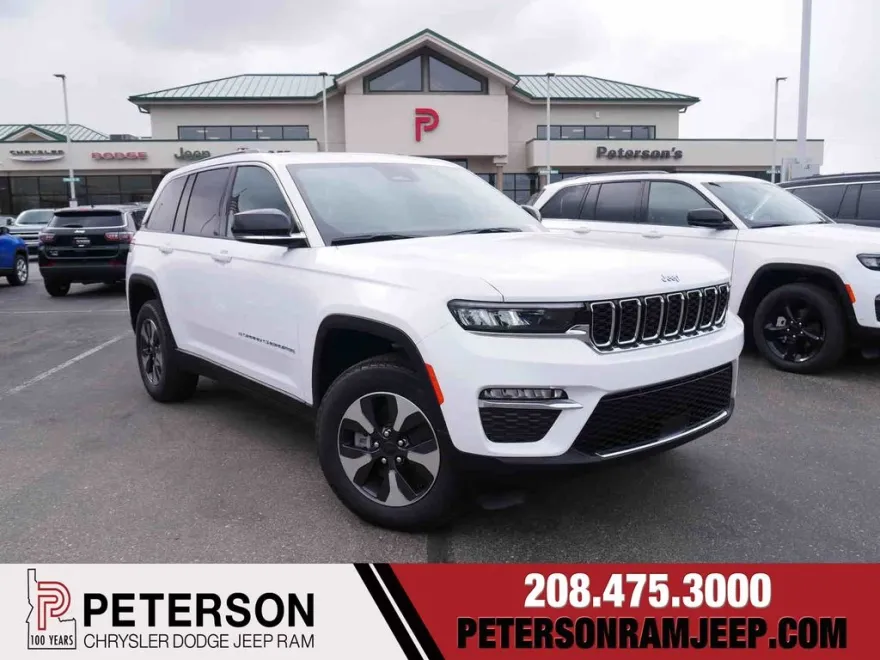 2025 Jeep Cherokee 4xe photo 1