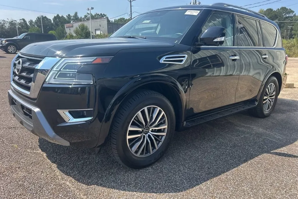 2024 Nissan Armada SL photo 1