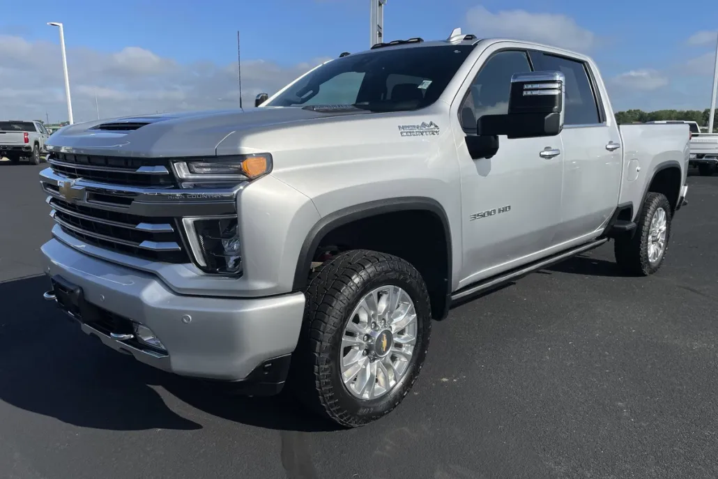 2022 Chevrolet Silverado 3500HD High Country photo 1