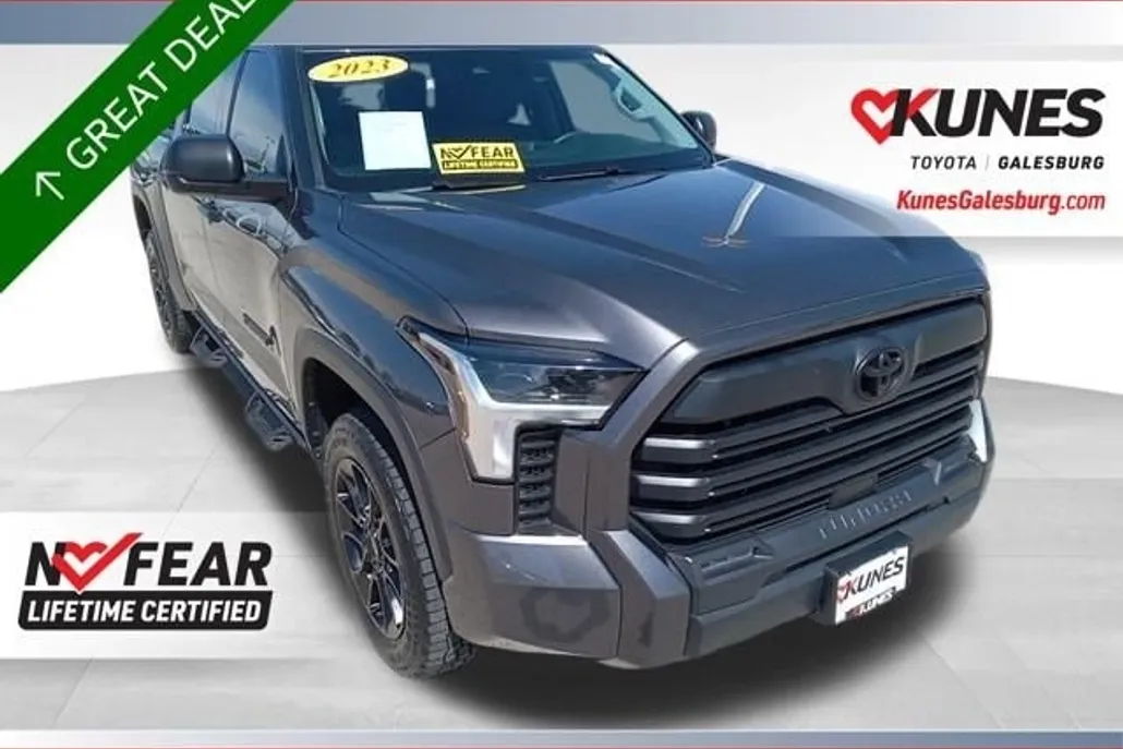 2023 Toyota Tundra SR5 CrewMax photo 1