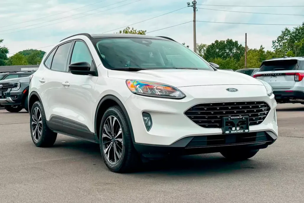 2022 Ford Escape SEL photo 1