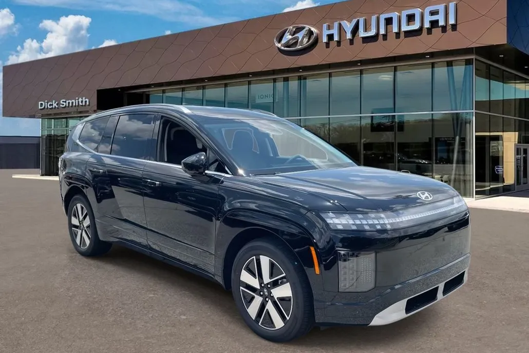 2026 Hyundai Ioniq SEL photo 1
