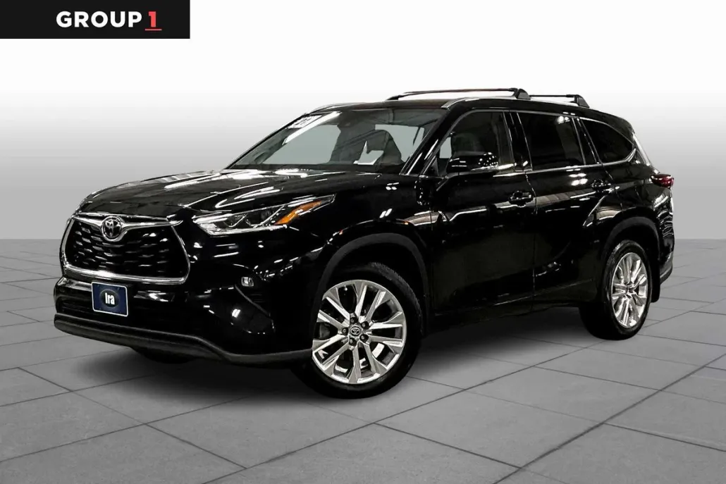 2021 Toyota Highlander Limited photo 1