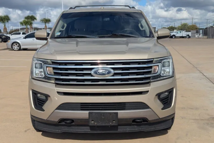 2018 Ford Expedition MAX XLT photo 1
