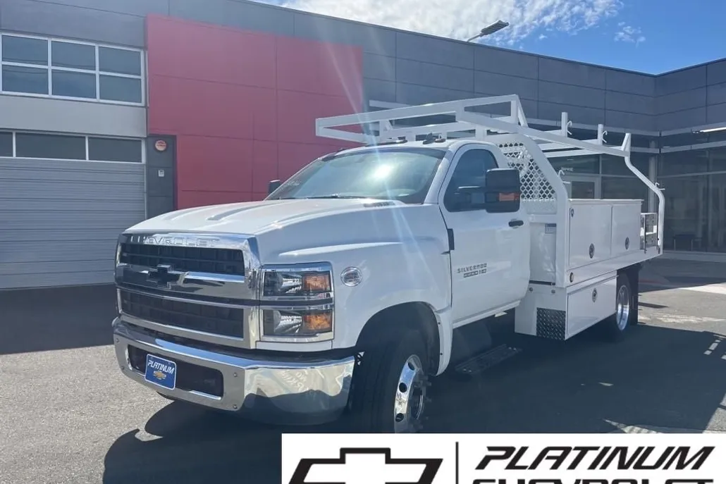 2023 Chevrolet Silverado 5500HD Work Truck photo 1