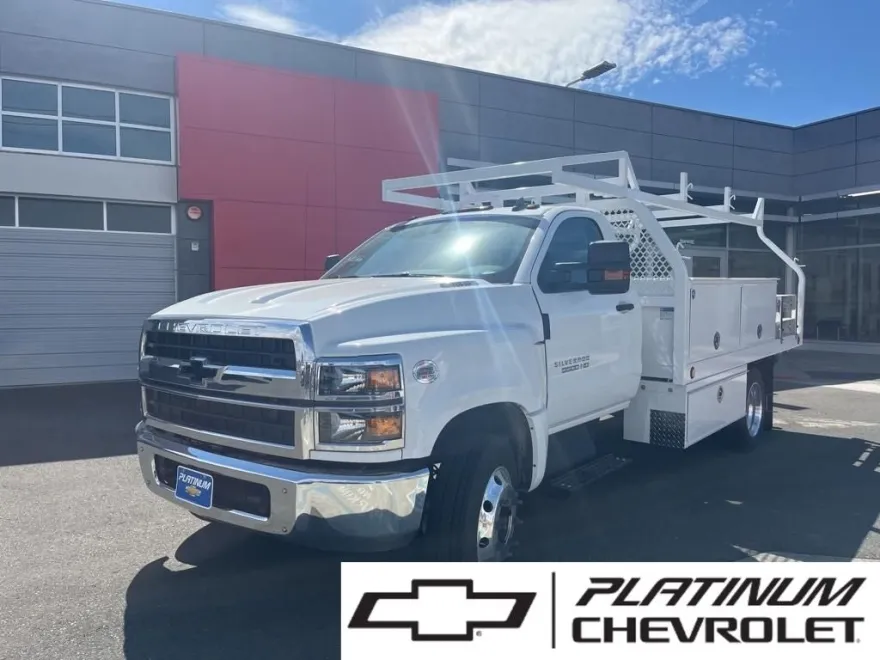 2023 Chevrolet Silverado 5500HD Work Truck photo 1