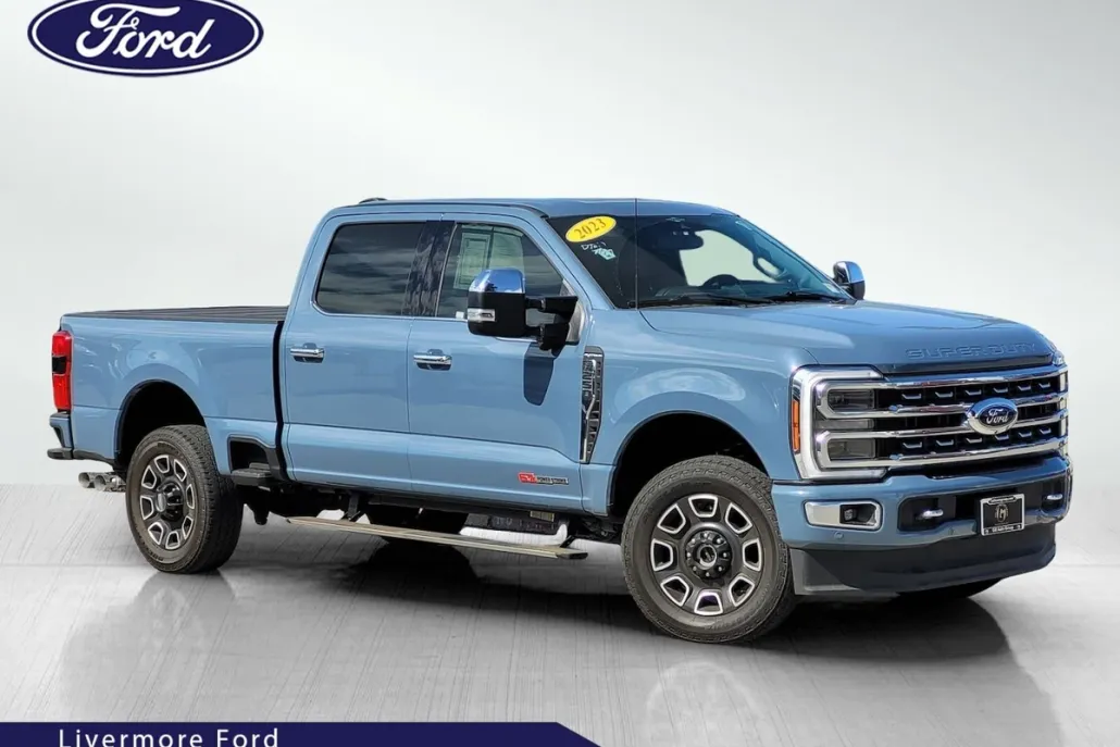 2023 Ford F-250 Platinum photo 1