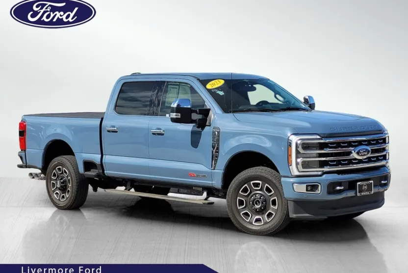2023 Ford F-250 Platinum photo 1
