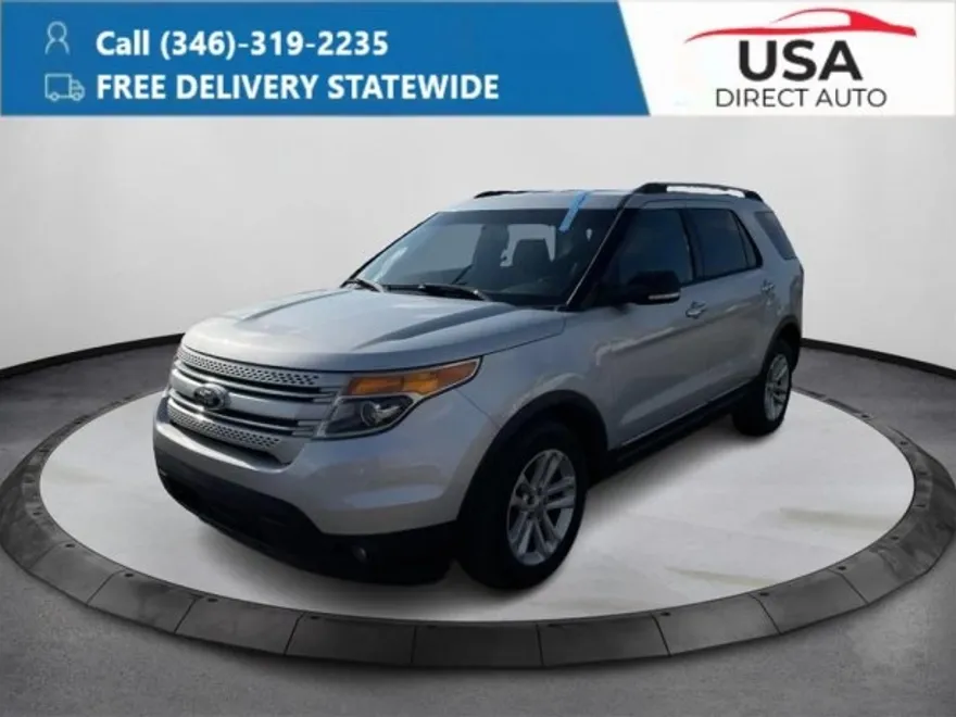 2015 Ford Explorer XLT photo 1