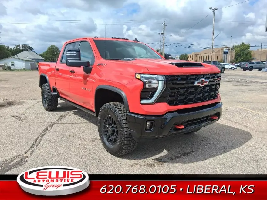 2025 Chevrolet Silverado 2500HD ZR2 photo 1