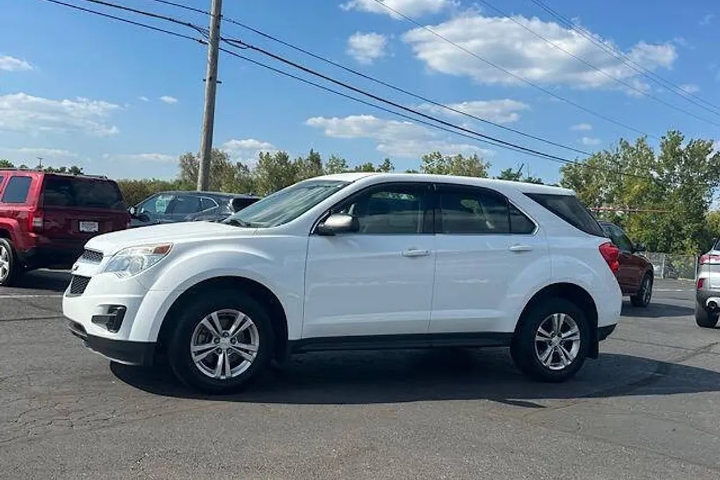 2015 Chevrolet Equinox LS photo 1