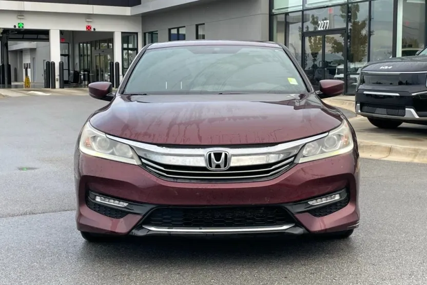 2017 Honda Accord Sport photo 1