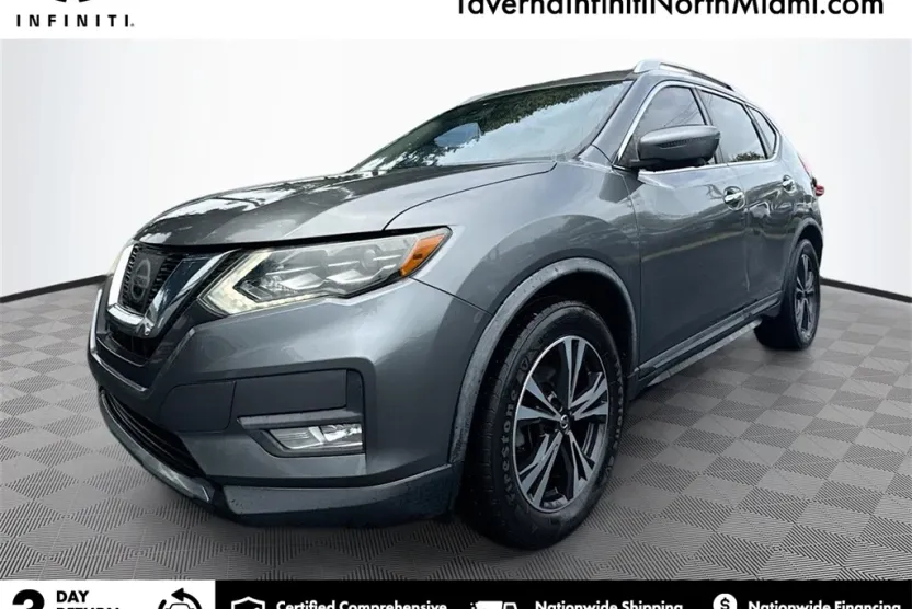 2017 Nissan Rogue SL photo 1