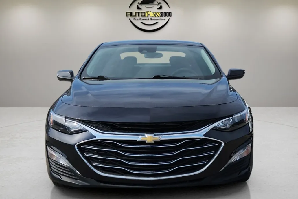 2023 Chevrolet Malibu 1LT photo 1