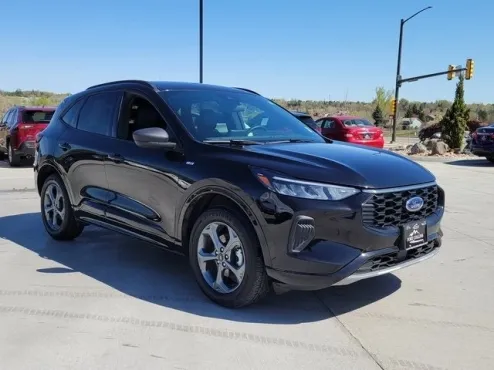 2024 Ford Escape ST-Line photo 4