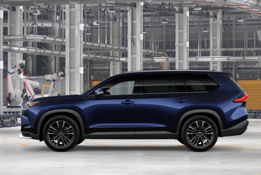 2026 Toyota Highlander Hybrid Platinum photo 1