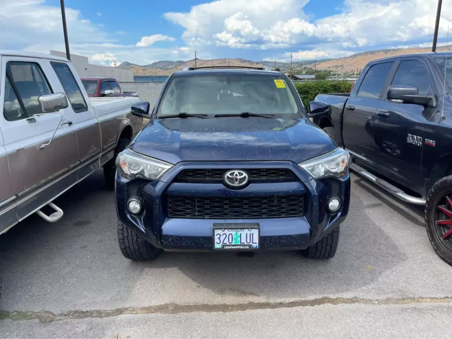 2016 Toyota 4Runner SR5 Premium photo 1