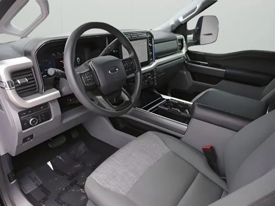 2023 Ford F-250 XLT photo 1