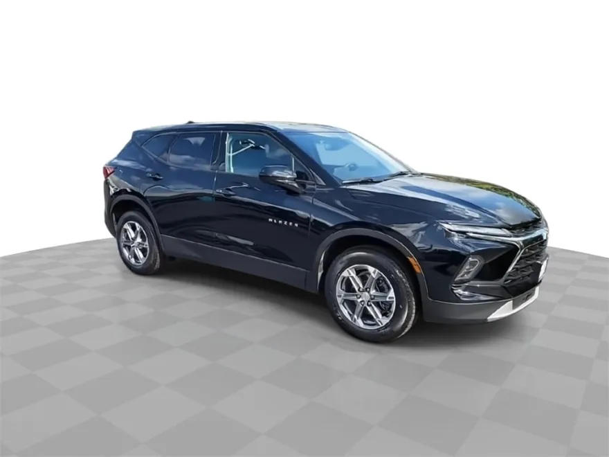 2023 Chevrolet Blazer 2LT photo 1