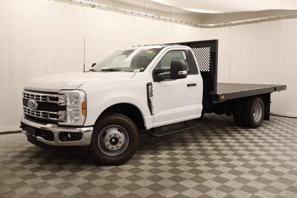 2024 Ford F-350 XLT photo 1