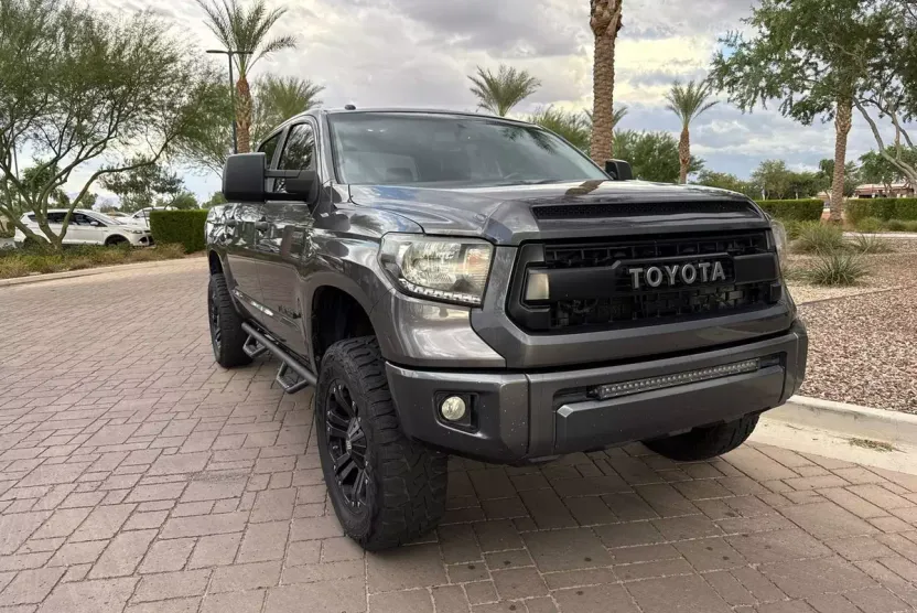 2015 Toyota Tundra SR5 Grade photo 1