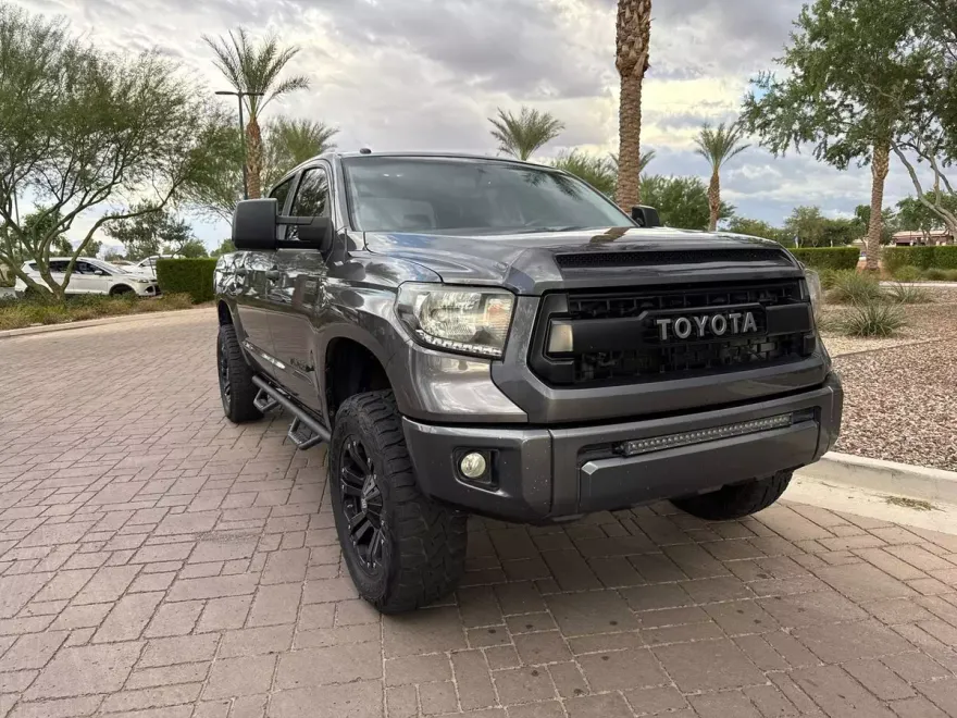 2015 Toyota Tundra SR5 Grade photo 1