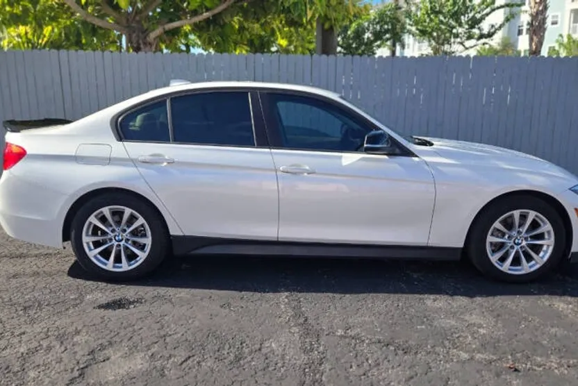 2016 Bmw 320i 3-series photo 1