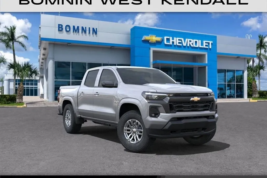 2025 Chevrolet Colorado Work Truck LT photo 1