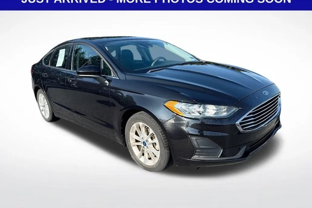 2019 Ford Fusion SE photo 1