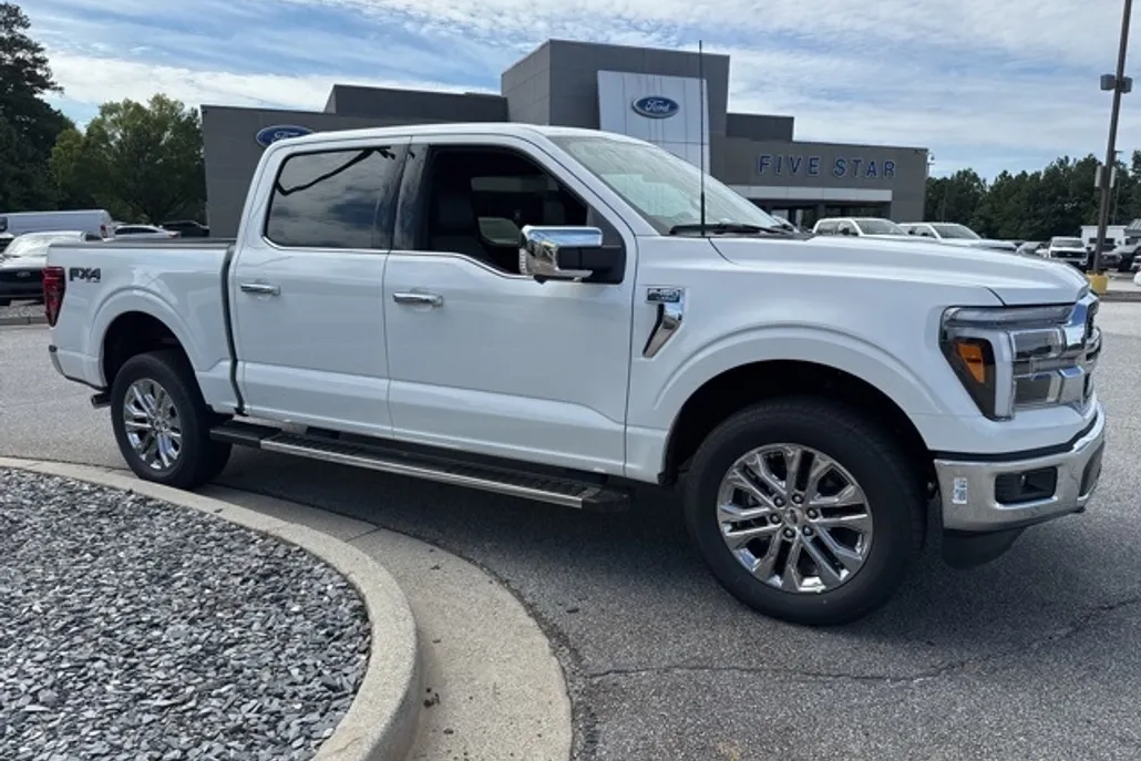 2025 Ford F-150 Lariat photo 1