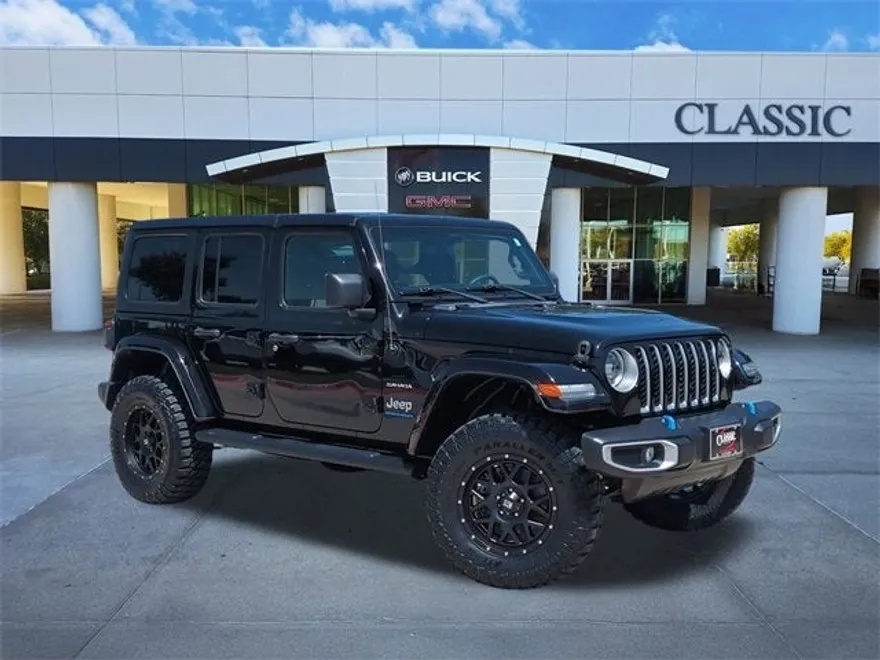 2023 Jeep Wrangler 4xe Sahara photo 1