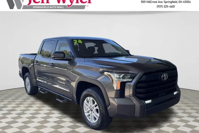 2024 Toyota Tundra SR5 CrewMax photo 1