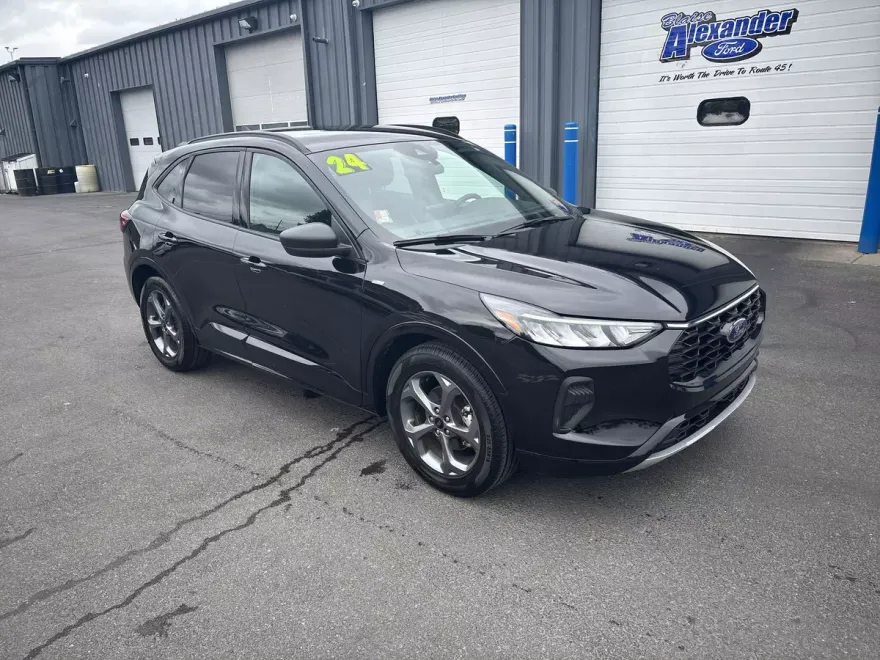 2024 Ford Escape ST-Line photo 1