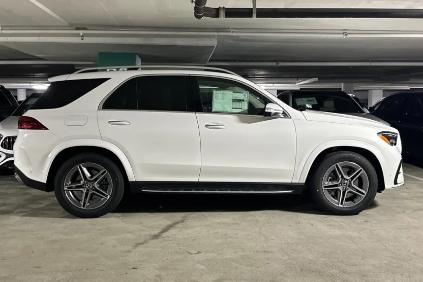 2026 Mercedes Benz GLE 450 4MATIC photo 1