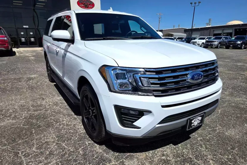 2021 Ford Expedition MAX XLT photo 1