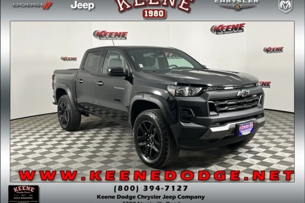 2023 Chevrolet Colorado Trail Boss photo 1