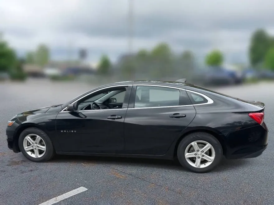 2020 Chevrolet Malibu LS photo 1
