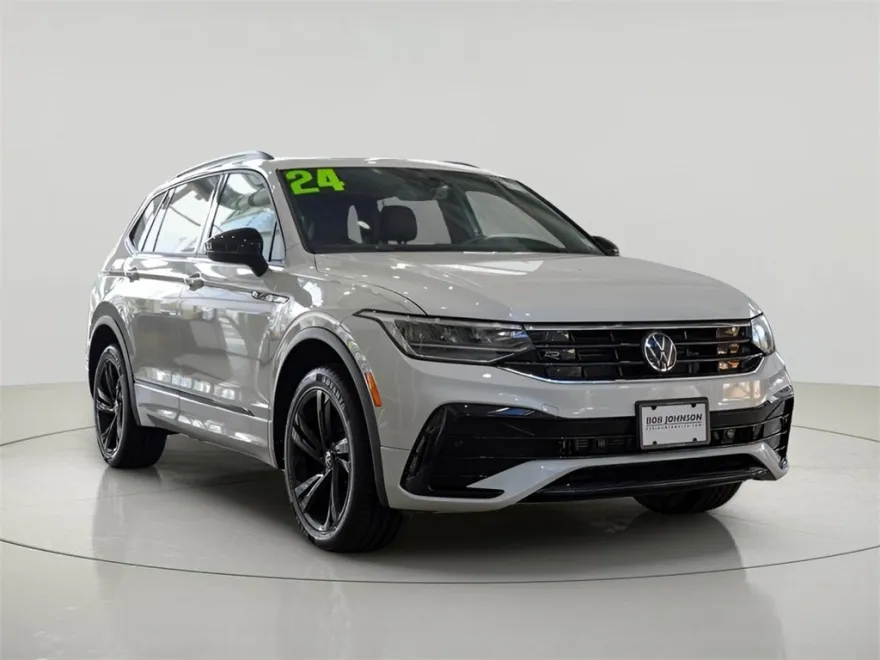 2024 Volkswagen Tiguan SE R-Line Black photo 1