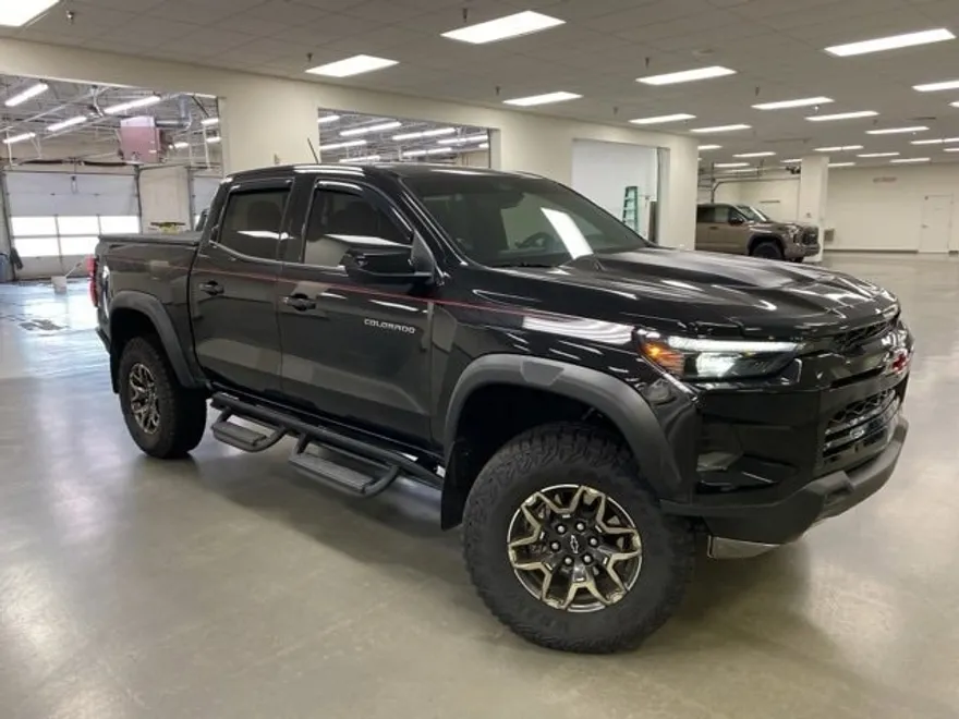 2024 Chevrolet Colorado ZR2 photo 1