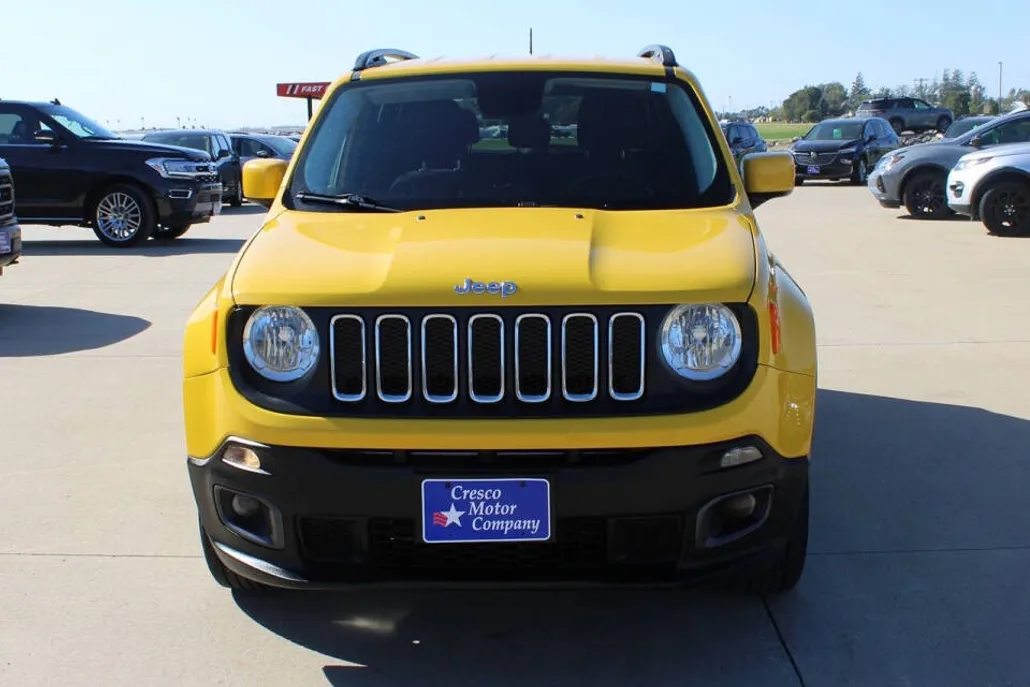 2016 Jeep Renegade Latitude photo 1