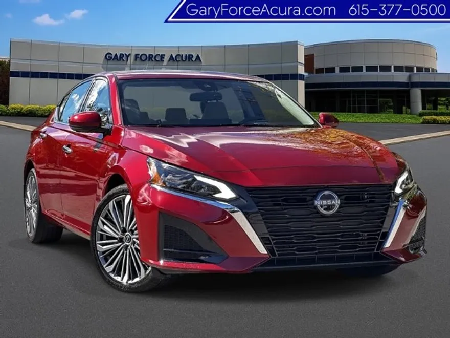 2024 Nissan Altima 2.5 SL photo 1