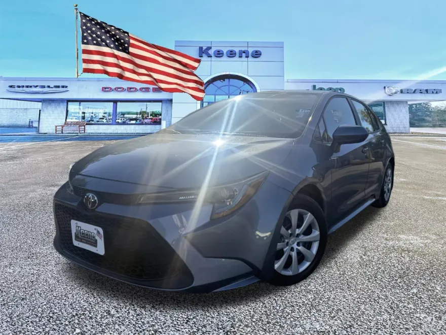 2022 Toyota Corolla LE photo 1