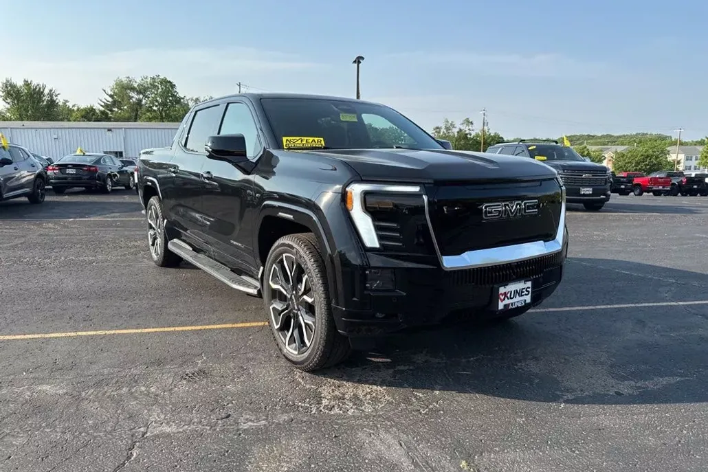 2025 Gmc Sierra EV Denali photo 1